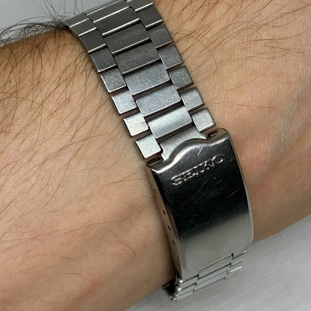 Seiko Type II 7123-7000 Quartz Men Watch Silver  Day Date-Working!